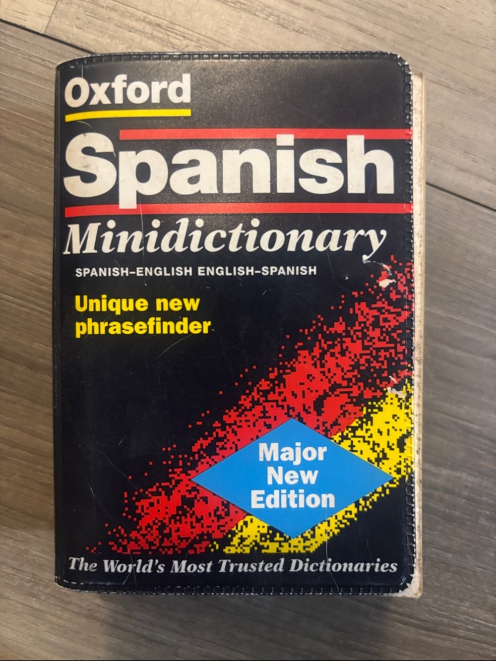 Oxford Spanish Minidictionary - Black with Red, Yellow & Blue Accents
